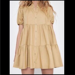 Zara Womens Voluminous Brown
Tiered Mini Short Sleeve Dress Size Small